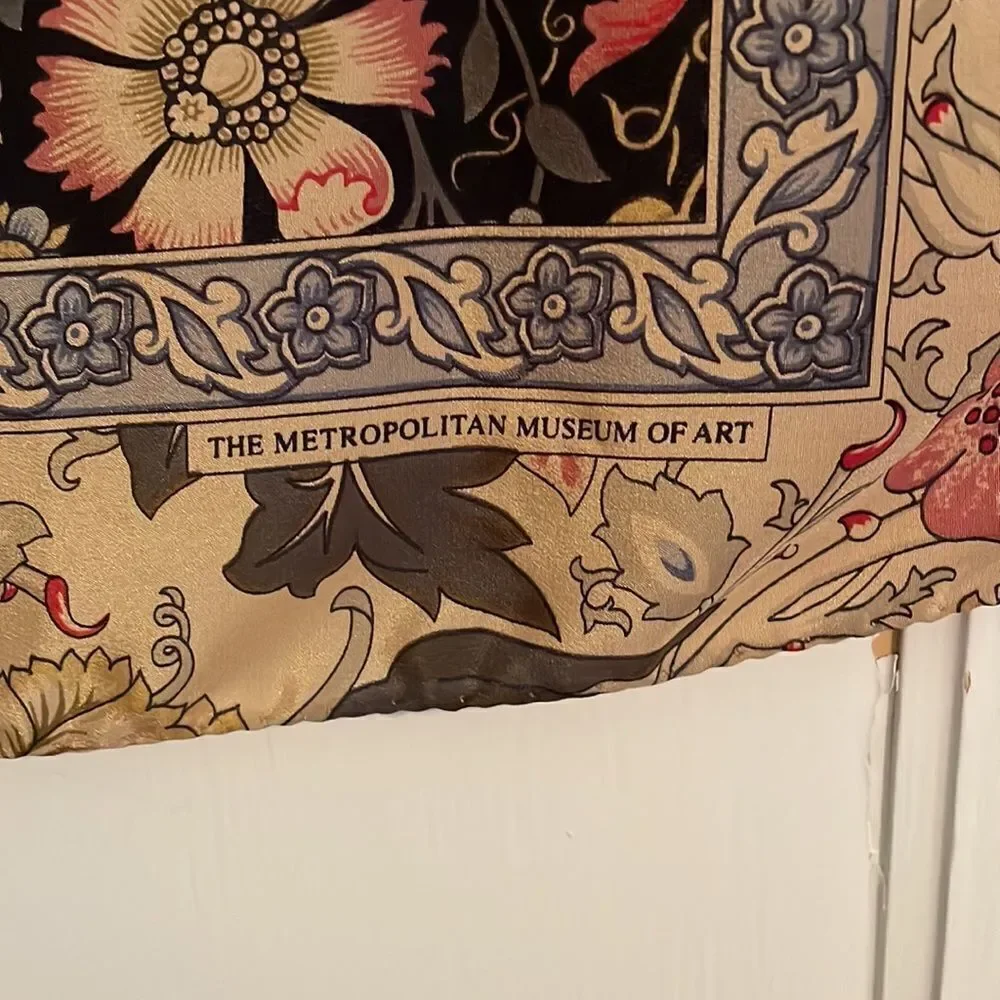 Metropolitan Museum of Art paisley floral silk scarf‎